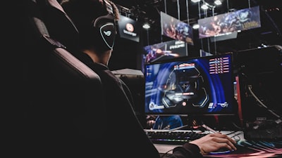 電競(jìng)英雄聯(lián)盟全球總決賽TOP10精彩操作集錦